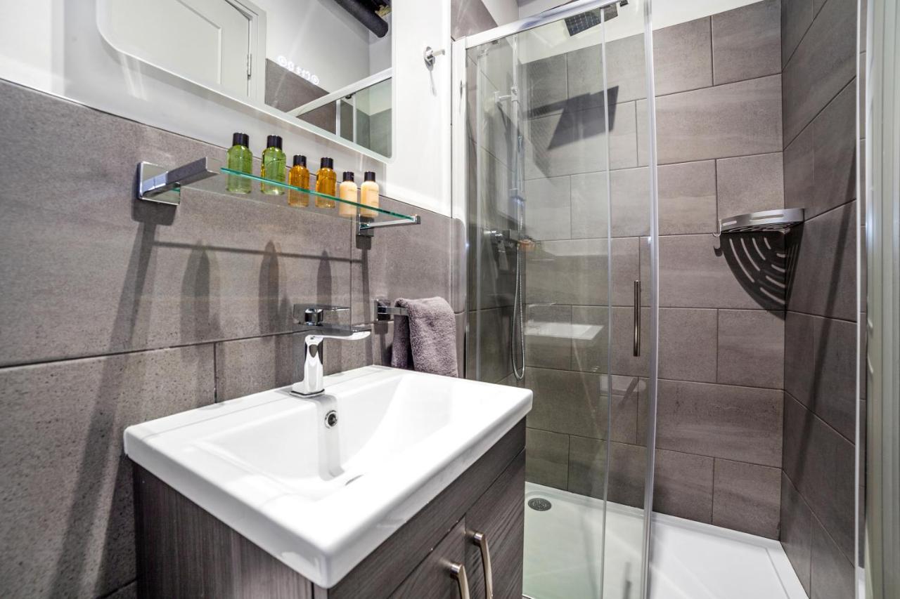 Modern Luxury Studios Лондон Екстер'єр фото